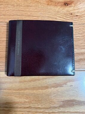 Tasso Elba Burgandy Leather Bi-Fold Wallet